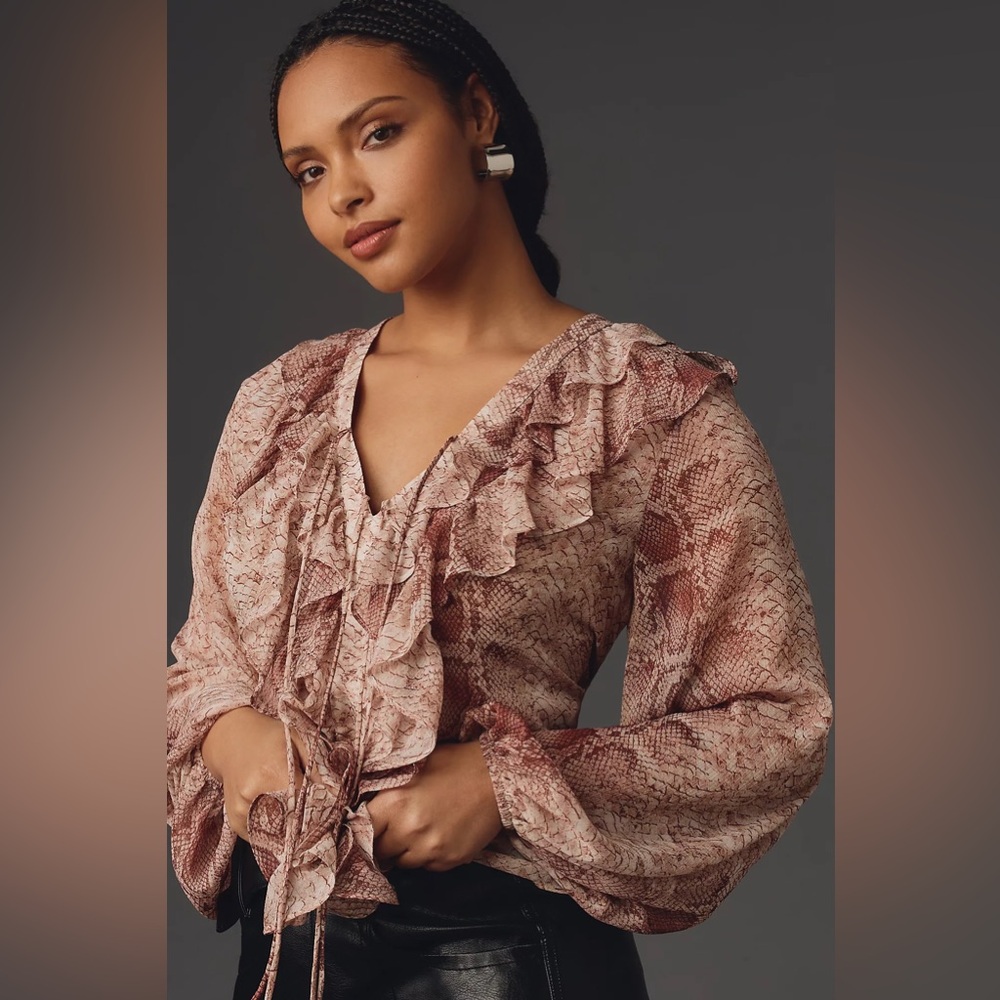 Long-Sleeve Ruffled Blouse - Picture 5 of 11